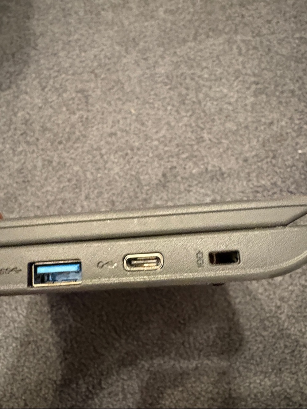 Lenovo Chromebook in Black with White Label - Picture 3 of 7